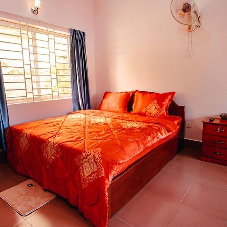 Lea'S Guesthouse And Restaurant كامبوت المظهر الخارجي الصورة