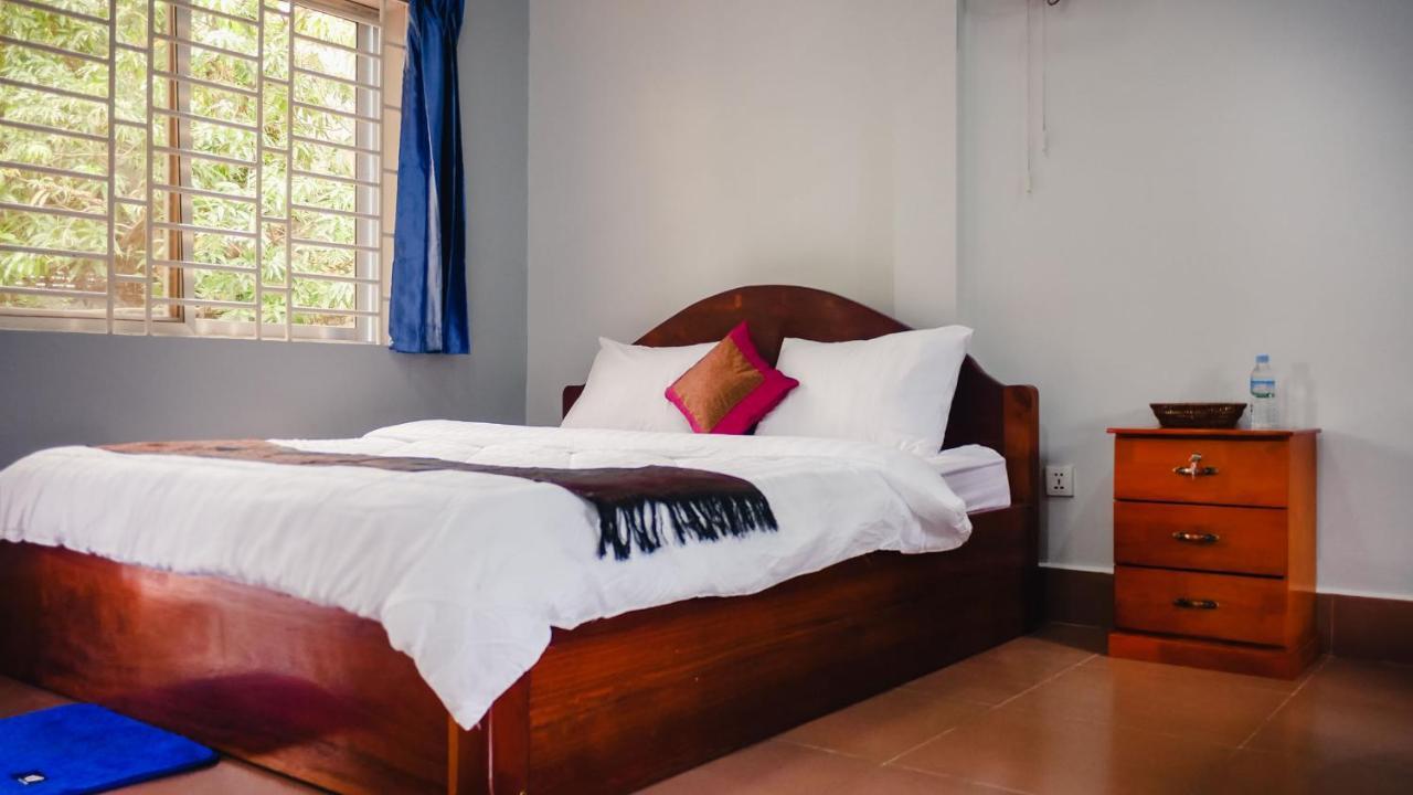 Lea'S Guesthouse And Restaurant كامبوت المظهر الخارجي الصورة