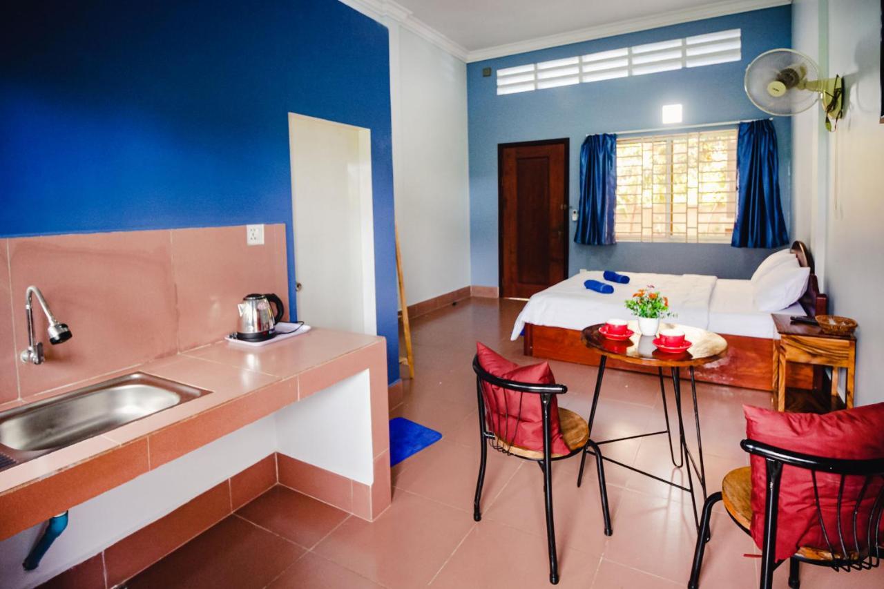 Lea'S Guesthouse And Restaurant كامبوت المظهر الخارجي الصورة