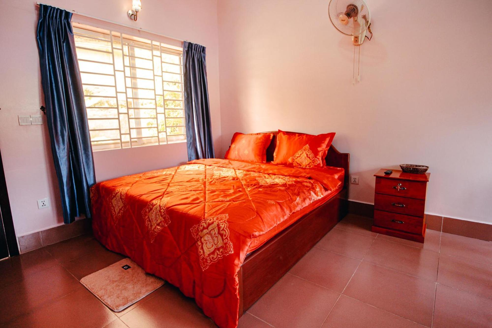 Lea'S Guesthouse And Restaurant كامبوت المظهر الخارجي الصورة