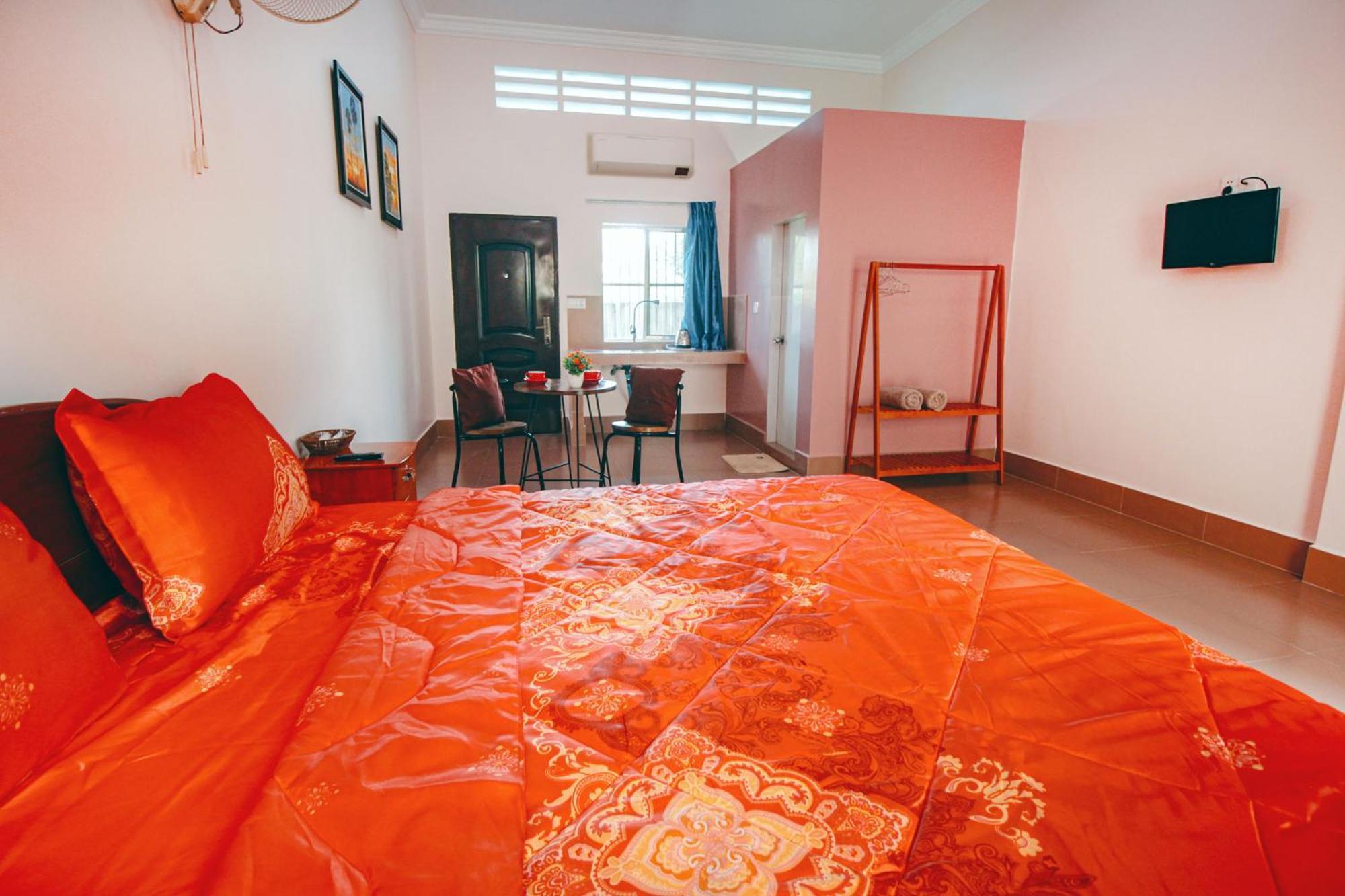 Lea'S Guesthouse And Restaurant كامبوت المظهر الخارجي الصورة