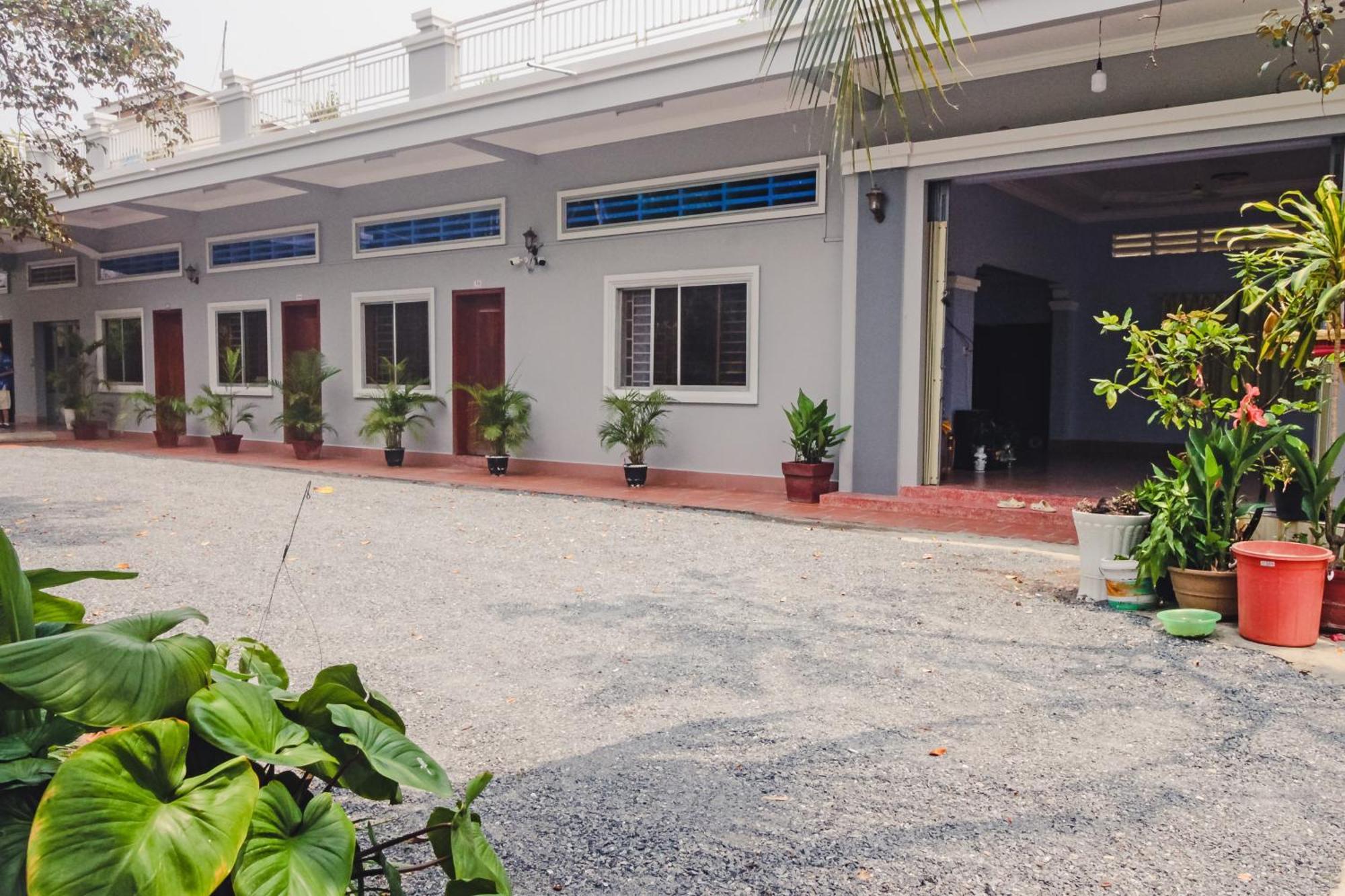 Lea'S Guesthouse And Restaurant كامبوت المظهر الخارجي الصورة